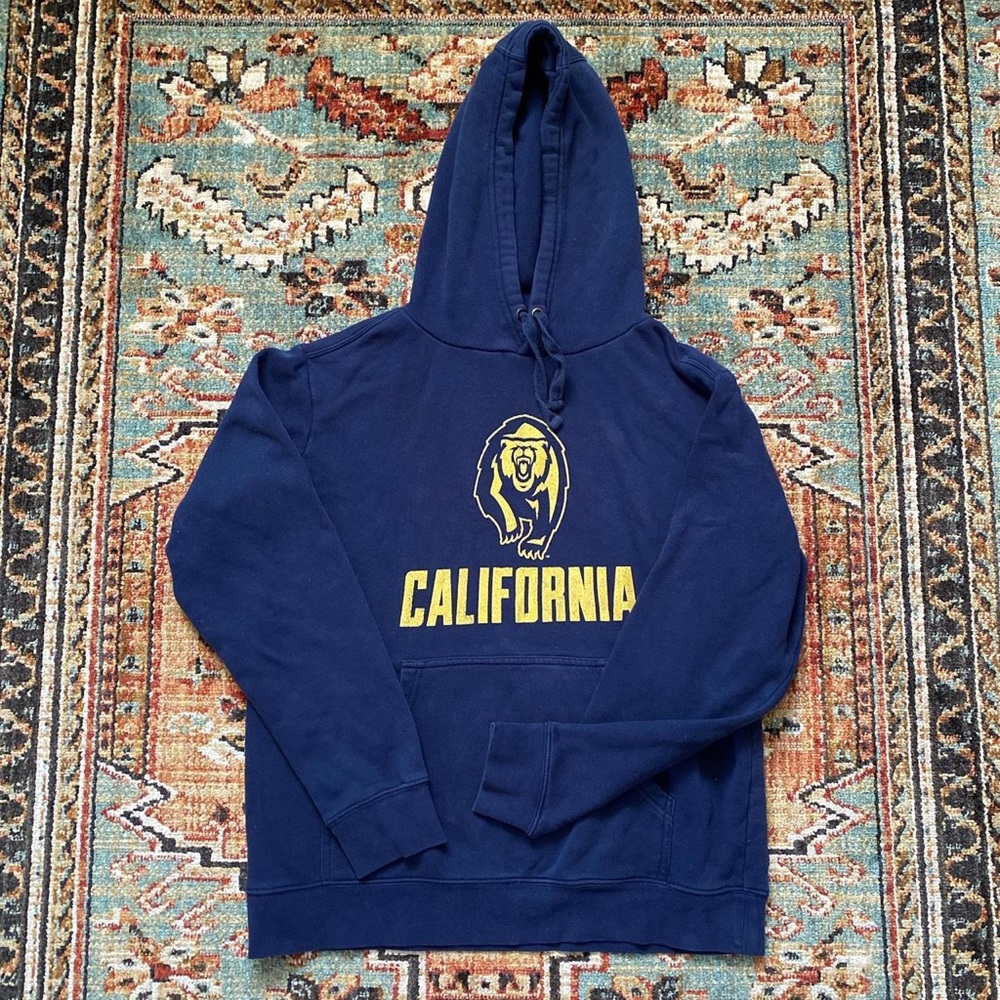 Vintage UC Berkeley Hoodie 💛💙